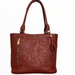 Mona Lisa engraved wine 💯 leather tote bag